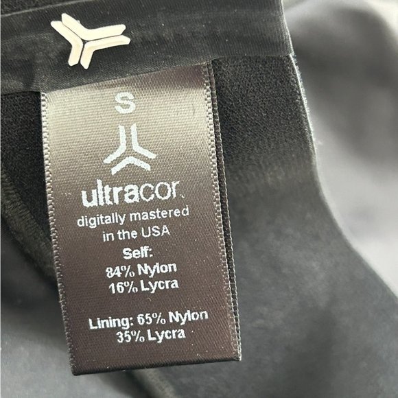 Ultracor Knockout Black Star Print Crop Leggings - Picture 6 of 12